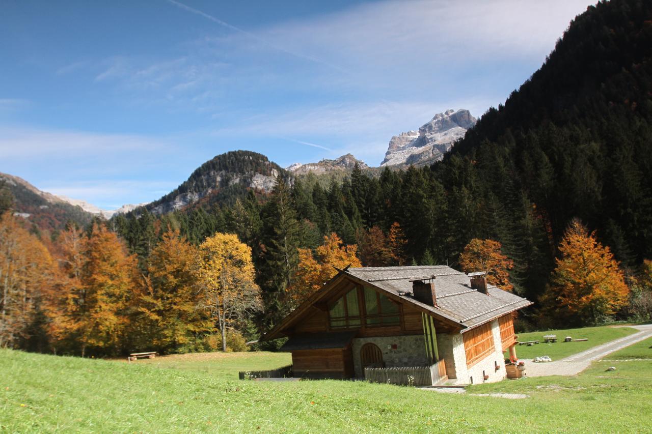 Pra De La Casa Bed & Breakfast Madonna di Campiglio Exterior photo